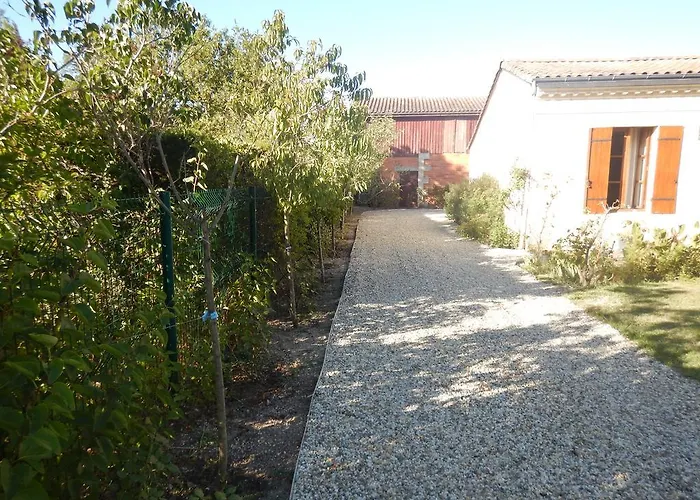 La Metairie بيت ضيافة بلانكفور